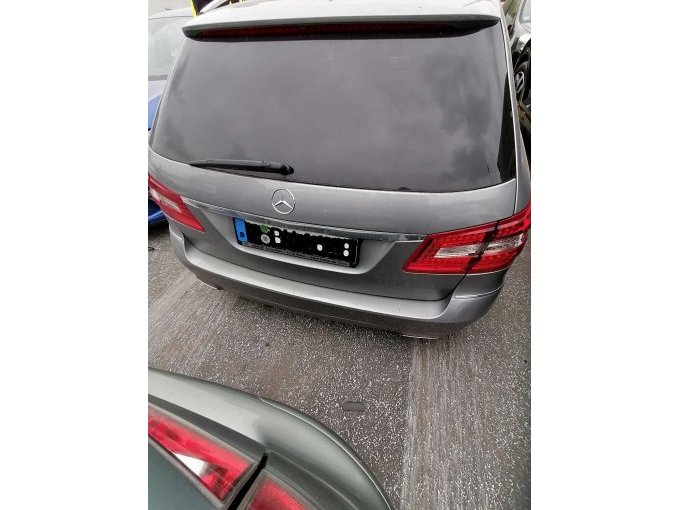 Heckansicht Fahrzeug