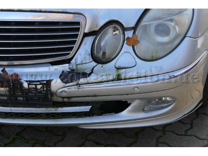 Unfallschaden vorne links näher