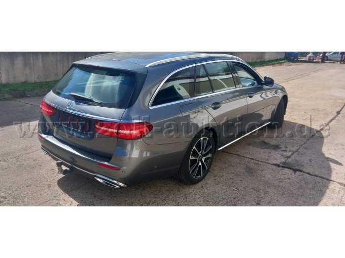 1 Mercedes-Benz E-Klasse stationwagen E 220 d – foto 4 – kavel bij Zoll-Auktion, Freiburg im Breisgau