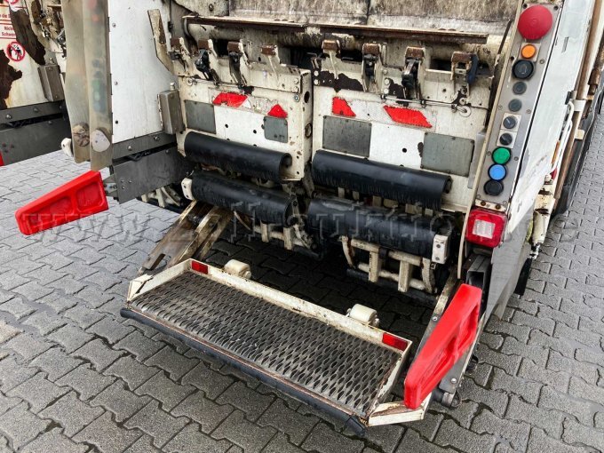 hydraulisches Trittbrett