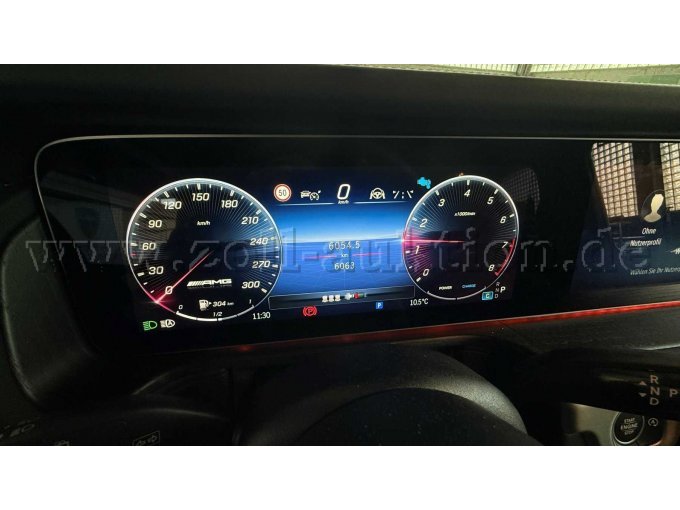 Tacho mit laufenden Motor