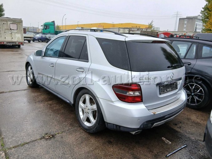 1 Mercedes Benz ML320 CDI 4MATIC grau – foto 8 – kavel bij Zoll-Auktion, Hamburg