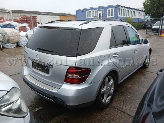 1 Mercedes Benz ML320 CDI 4MATIC grau – foto 11 – kavel bij Zoll-Auktion, Hamburg