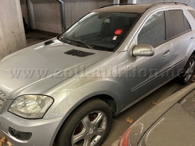 Fahrzeug-von-vorne-rechts