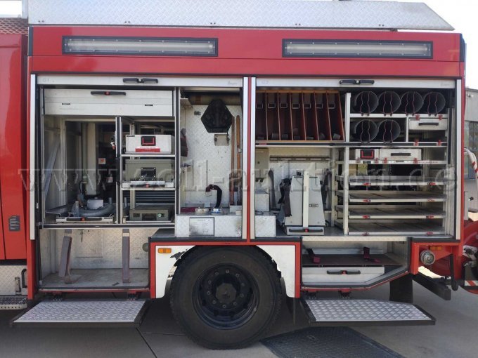 1 Mercedes Benz SK 1124AF LF16 Ziegler Feuerwehr – foto 8 – kavel bij Zoll-Auktion, Celle