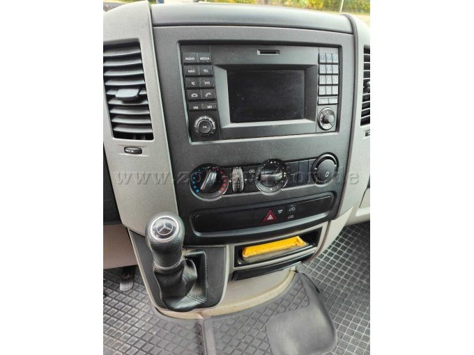 Radio, Display, Fahrstufenhebel