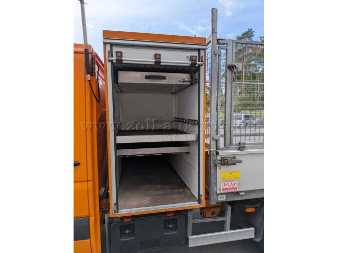 Werkzeugbox Fahrerseite