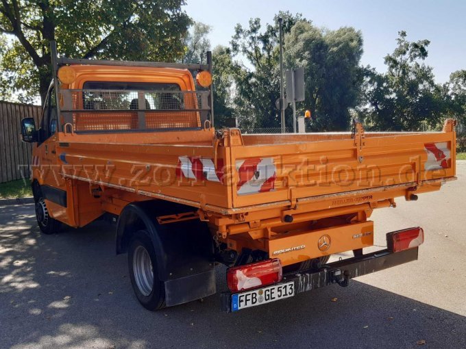 Sprinter Heckansicht links