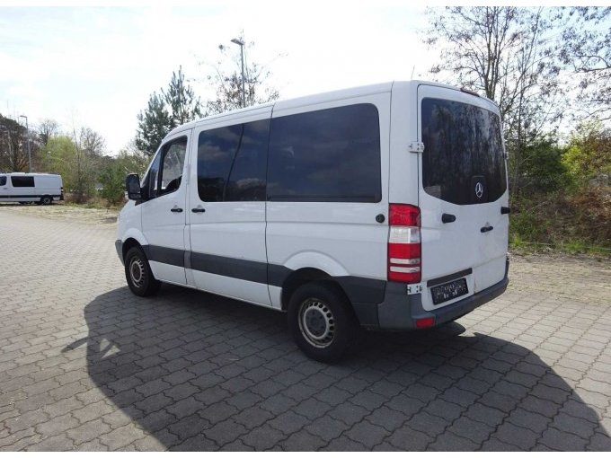 Ansicht von schräg hinten Fahrerseite