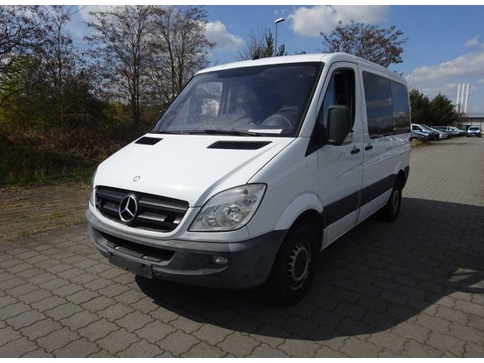 Ansicht von schräg vorne Fahrerseite