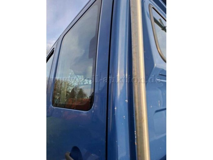 Delle an der C-Säle links