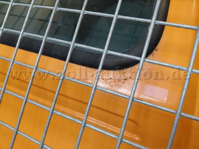 Heckfenster rechts mit Roststelle