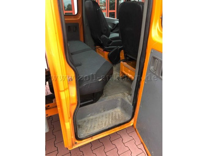 Fahrzeuginnenraum Beifahrerseite hinten