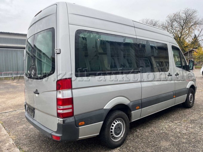 Fahrzeug hinten rechts