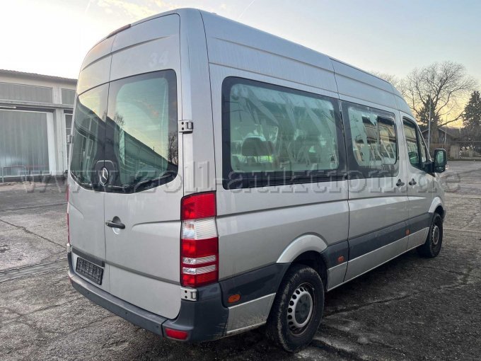 Fahrzeug hinten rechts