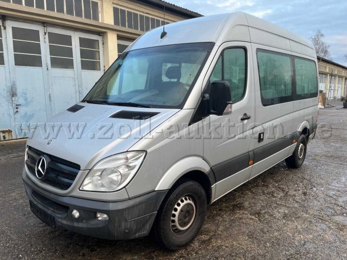 Fahrzeug vorne links