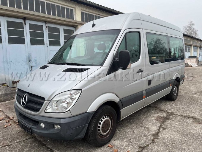 Fahrzeug vorne links