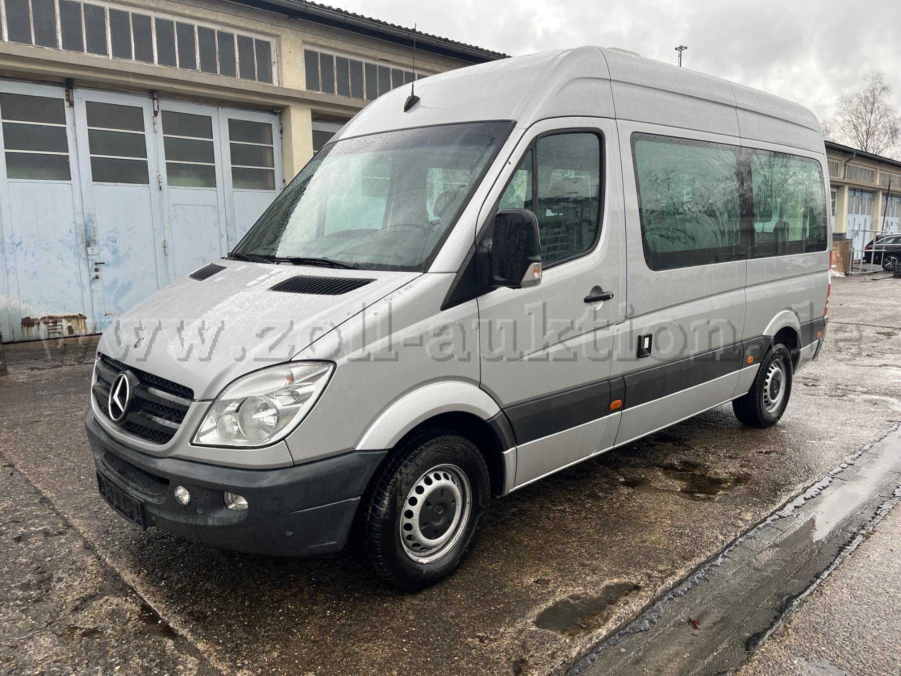 Fahrzeug vorne links