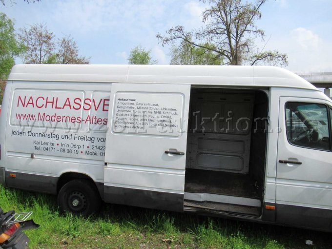 Beihfahrerseite geöffnete Türe