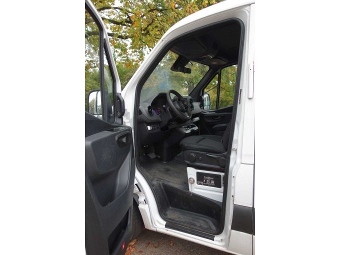 1 Mercedes Benz, Sprinter 316 CDI, Fahrzeug bedingt fahrbereit (Unfallschaden) – foto 10 – kavel bij Zoll-Auktion, Göppingen