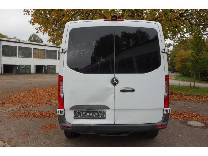1 Mercedes Benz, Sprinter 316 CDI, Fahrzeug bedingt fahrbereit (Unfallschaden) – foto 4 – kavel bij Zoll-Auktion, Göppingen