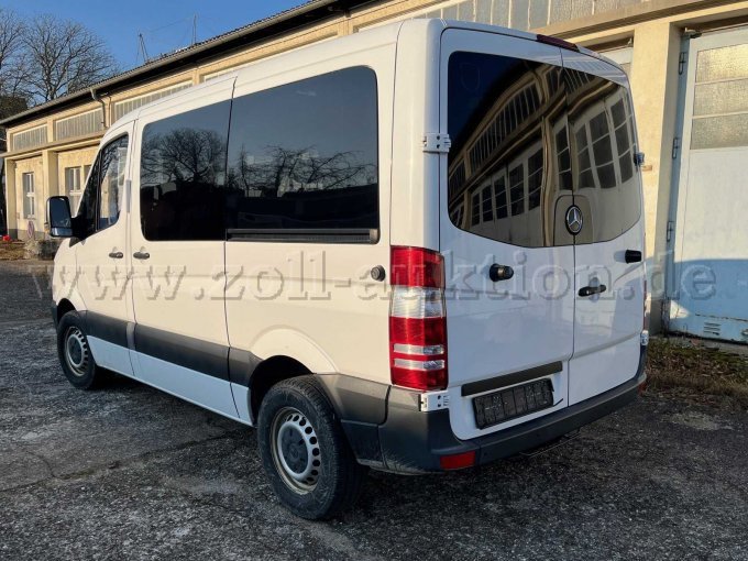 Fahrzeug hinten links