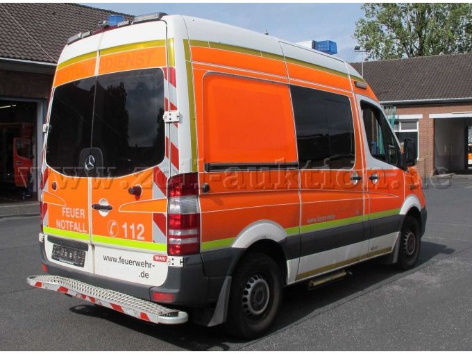 1 Mercedes Benz Sprinter (316 CDI) MZF-011 Mehrzweckfahrzeug – foto 5 – kavel bij Zoll-Auktion, Düsseldorf