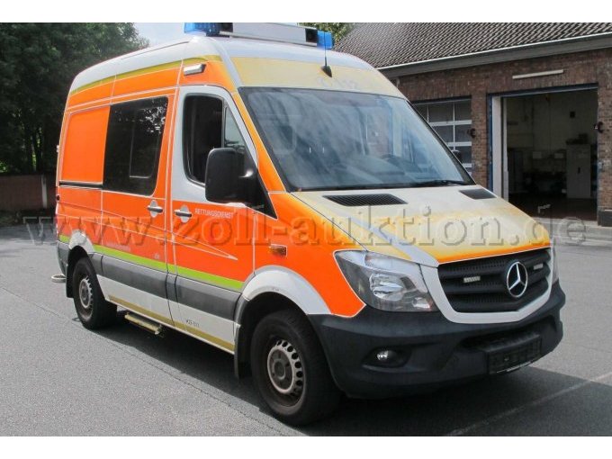 1 Mercedes Benz Sprinter (316 CDI) MZF-011 Mehrzweckfahrzeug – foto 3 – kavel bij Zoll-Auktion, Düsseldorf