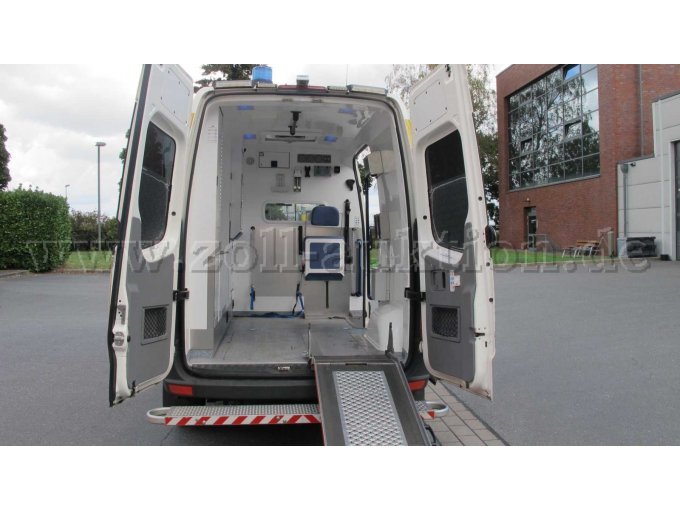 1 Mercedes Benz Sprinter (316 CDI) MZF-020 Mehrzweckfahrzeug – foto 9 – kavel bij Zoll-Auktion, Düsseldorf