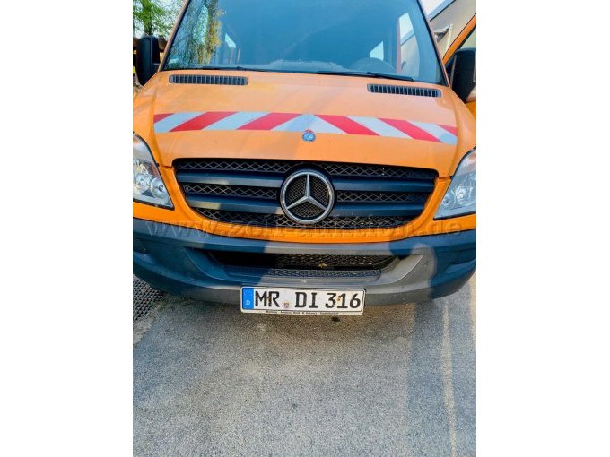 Fahrzeug von vorne