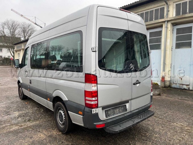 Fahrzeug hinten links