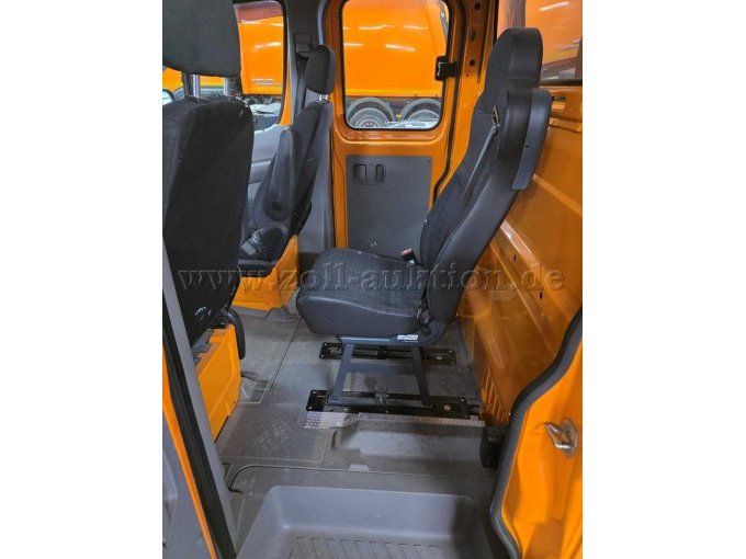 Mercedes Benz Sprinter Pritsche Plane, linke Seitenansicht Rücksitz