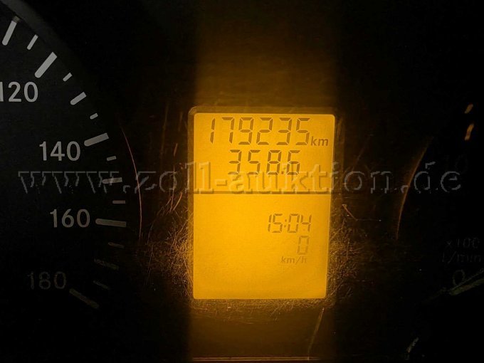 Mercedes Benz Sprinter Pritsche Plane, Kilometerstand Ansicht