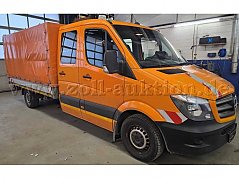 Mercedes Benz Sprinter Pritsche Plane, vordere rechte Seitenansicht