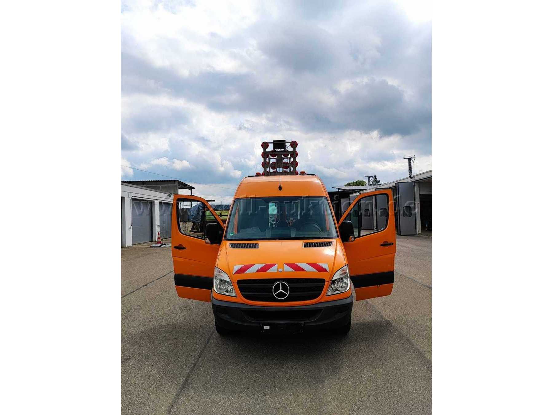 Mercedes Benz Sprinter