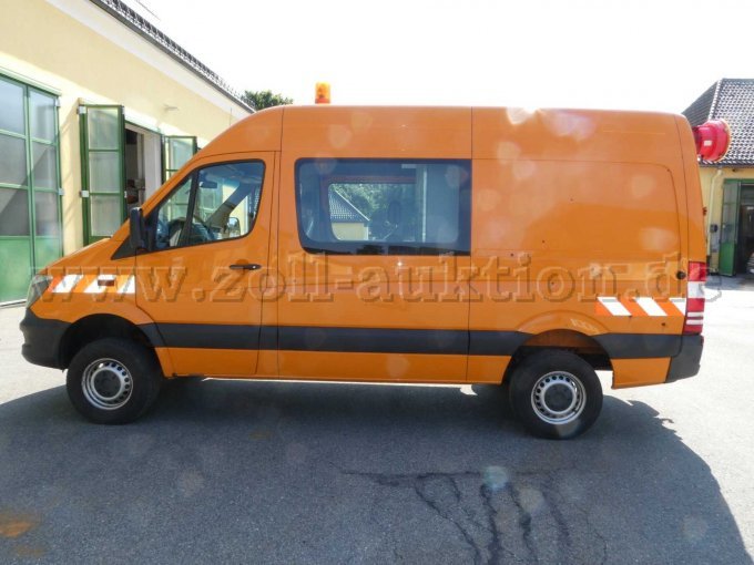 Mercedes Benz  Sprinter Doka Kastenwagen, allrad, defekt, gebraucht: Ansicht von links