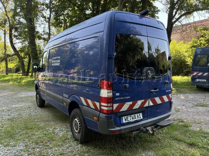 Ansicht hinten Fahrer