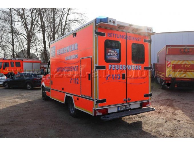 1 Mercedes Benz Sprinter RTW mit Kofferaufbau (HH-2747) – foto 4 – kavel bij Zoll-Auktion, Hamburg