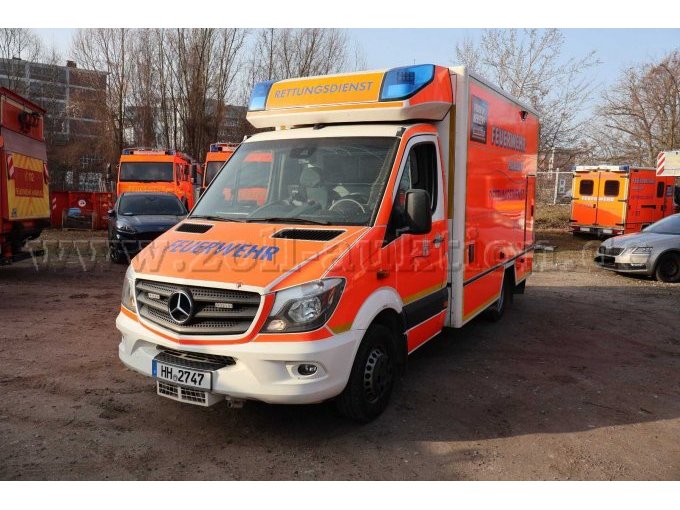 1 Mercedes Benz Sprinter RTW mit Kofferaufbau (HH-2747) – foto 2 – kavel bij Zoll-Auktion, Hamburg
