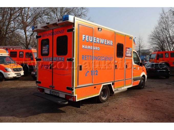 1 Mercedes Benz Sprinter RTW mit Kofferaufbau (HH-2747) – foto 6 – kavel bij Zoll-Auktion, Hamburg