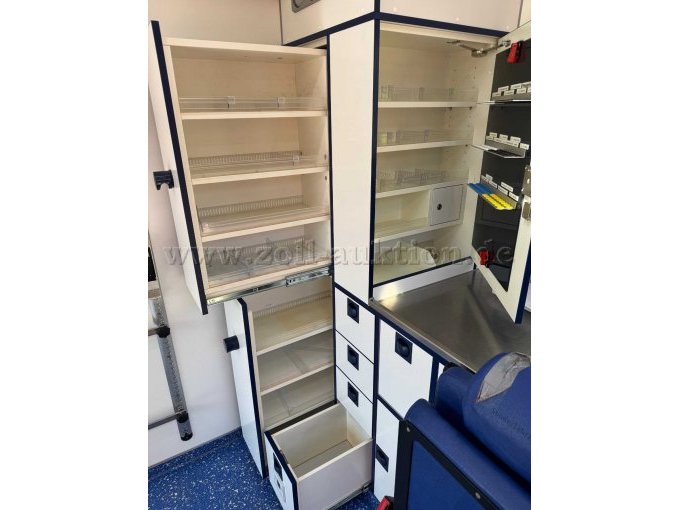 Schiebeschrank, Apothekenschrank
