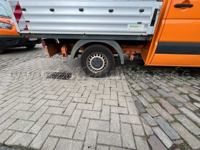 1 Mercedes - Benz Sprinter mit Ladefläche und Doppelkabine – foto 8 – kavel bij Zoll-Auktion, Wittmund