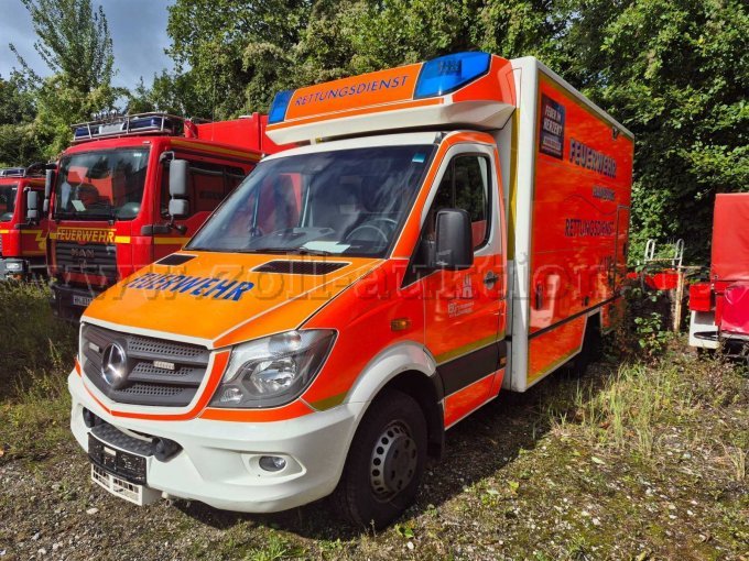 Ansicht von schräg vorne links.