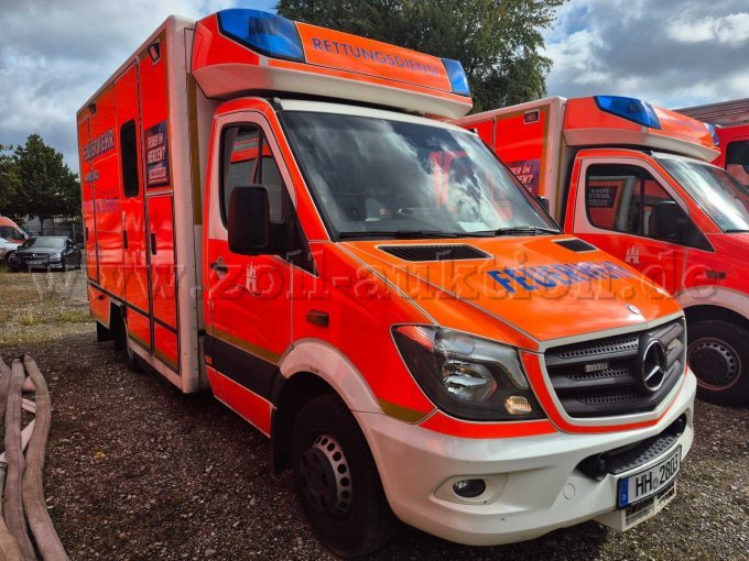 Ansicht von schräg vorne rechts.