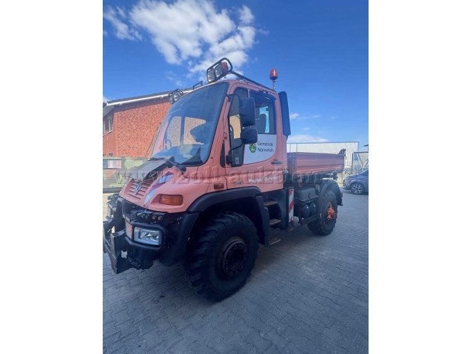 Frontansicht Unimog