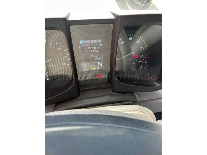 Cockpit Kilometer Stand