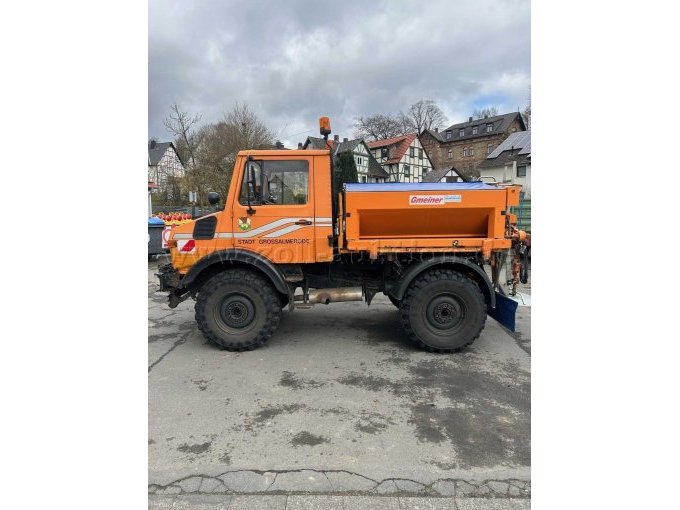 Unimog Seite