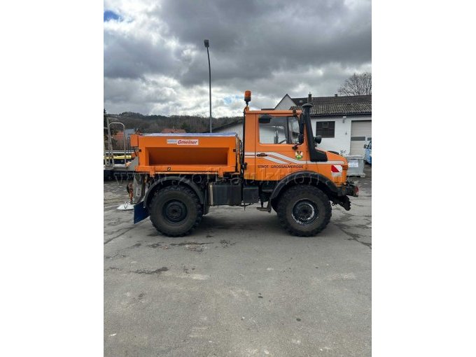 Unimog Seite
