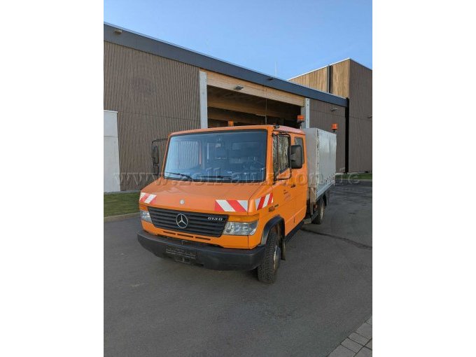 Vorderansicht/seitlich rechts