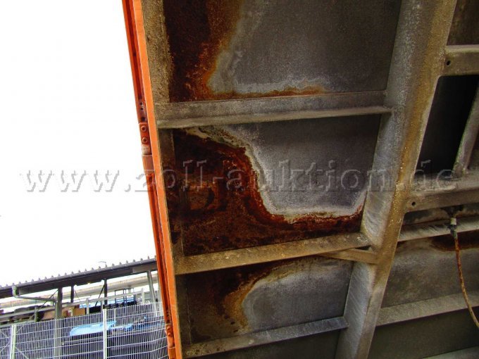 Ladefläche unterhalb